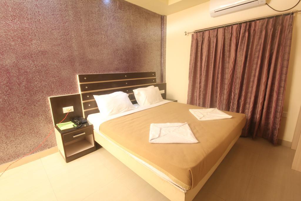 Urmee Hotell Bhubaneswar Eksteriør bilde