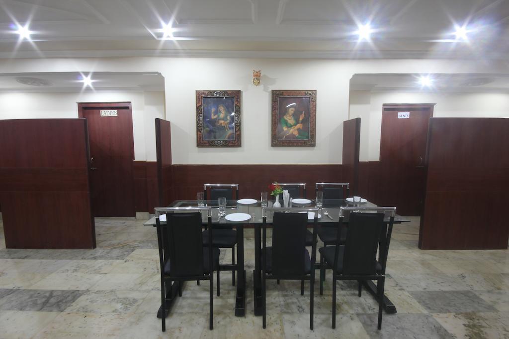 Urmee Hotell Bhubaneswar Eksteriør bilde